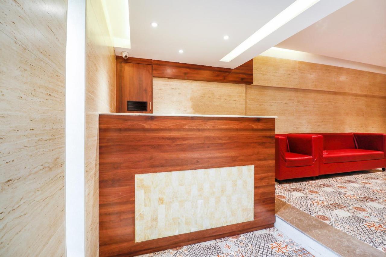 Oyo 70475 Hotel Sea Breeze ムンバイ エクステリア 写真