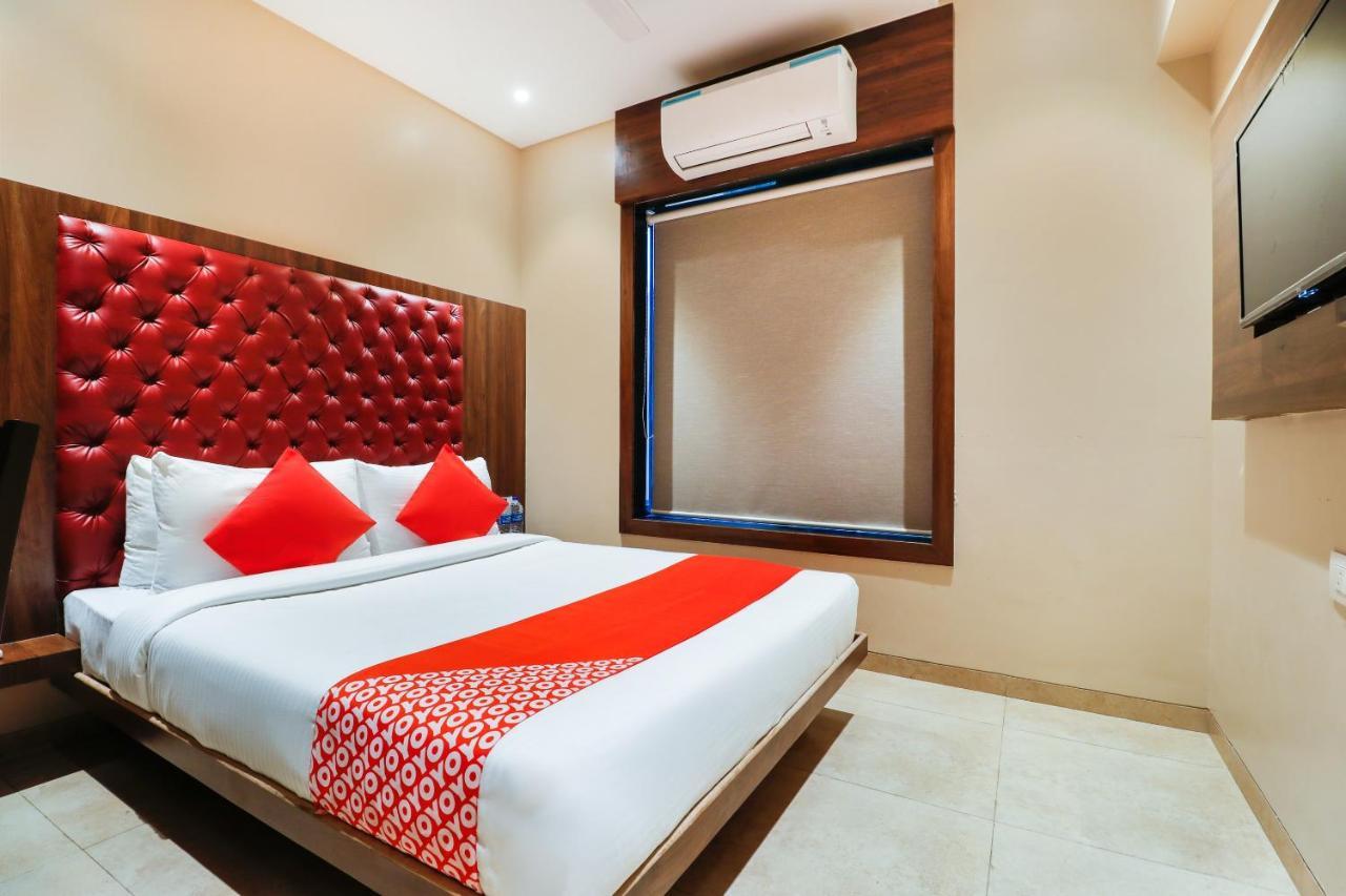 Oyo 70475 Hotel Sea Breeze ムンバイ エクステリア 写真