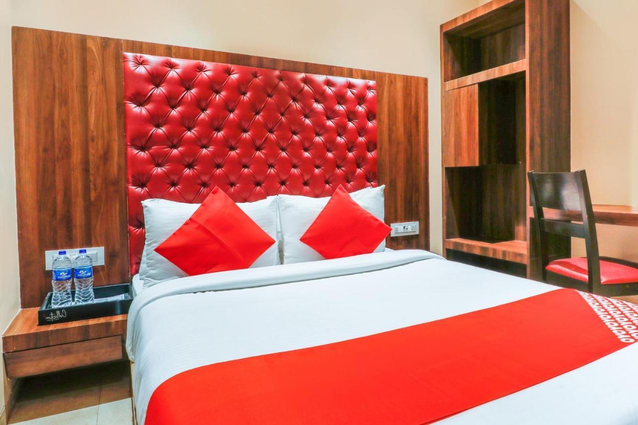 Oyo 70475 Hotel Sea Breeze ムンバイ エクステリア 写真