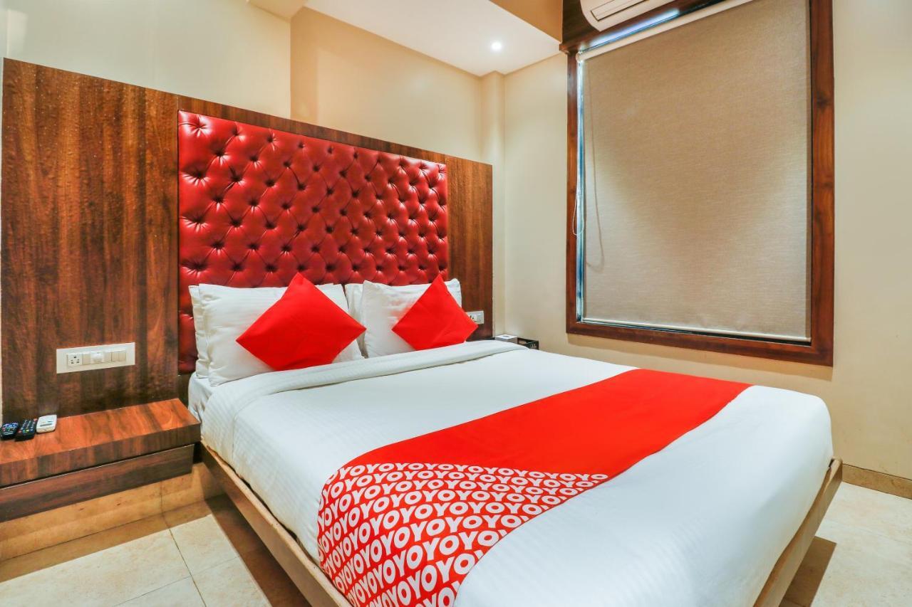 Oyo 70475 Hotel Sea Breeze ムンバイ エクステリア 写真