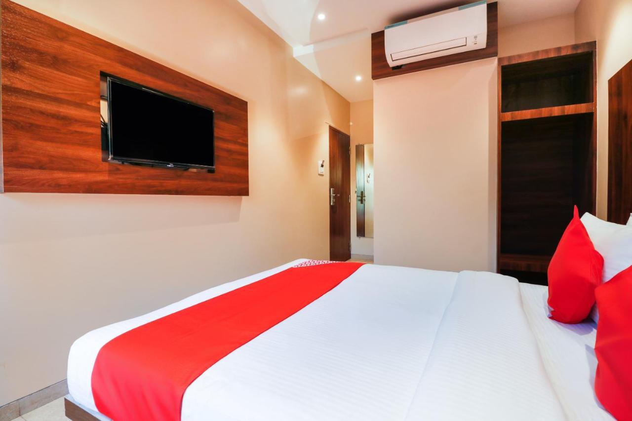 Oyo 70475 Hotel Sea Breeze ムンバイ エクステリア 写真